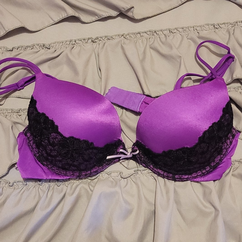 Victoria's Secret Very Sexy Push up 34B